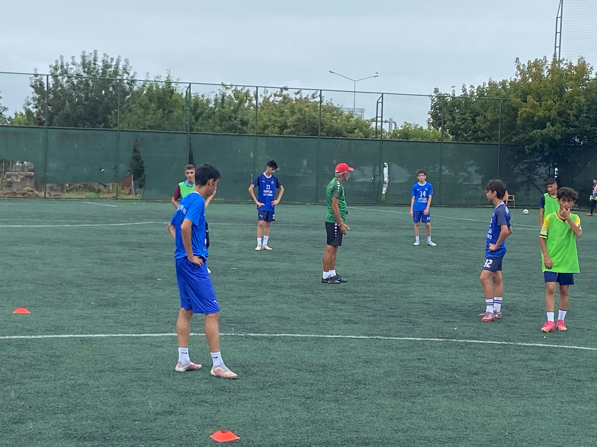 FUTBOL OKULU ÇALIŞMALARIMIZ DEVAM EDİYOR